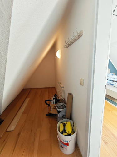 Charming attic apartment with balcony, furnished, close to Düsseldorf