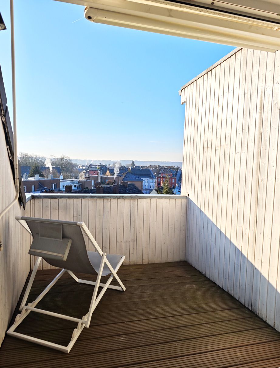  Charming Attic Apartment With Balcony, Furnished, Close To Düsseldorf  -  Charming attic apartment with balcony, furnished, close to Düsseldorf  - Gallery -  12
