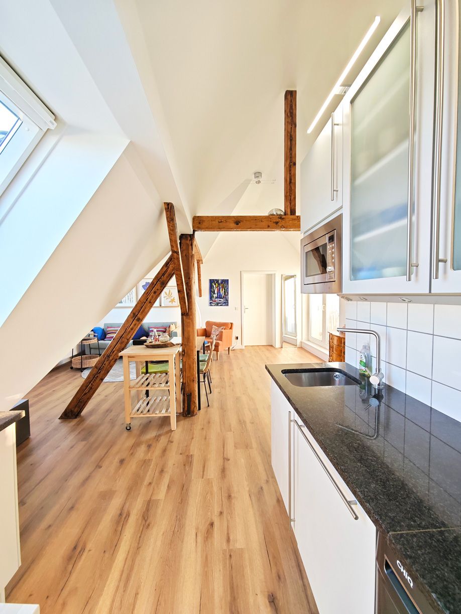  Charming Attic Apartment With Balcony, Furnished, Close To Düsseldorf  -  Charming attic apartment with balcony, furnished, close to Düsseldorf  - Gallery -  8
