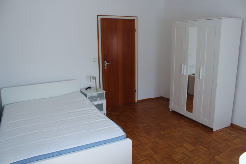 Bright and Quiet Apartment in Prime Location - A Home to Relax - Gallery - 11