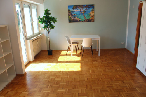 Bright and Quiet Apartment in Prime Location - A Home to Relax - Gallery - 6