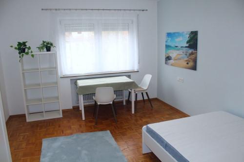 Bright and Quiet Apartment in Prime Location - A Home to Relax - Gallery - 10
