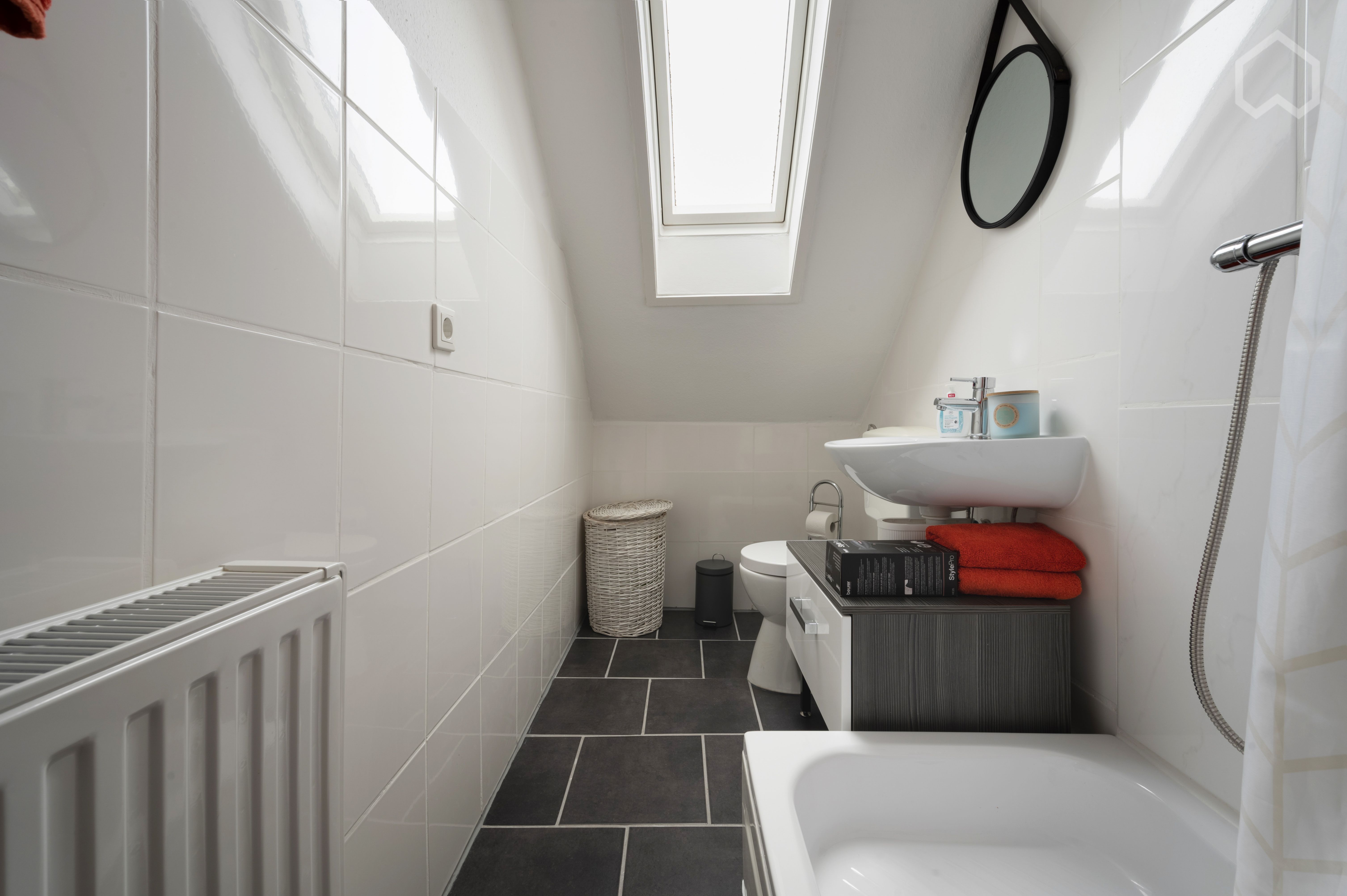  Newly Renovated Apartment In Central Location Of Oberhausen With Parking Space  -  Newly renovated apartment in central location of Oberhausen with parking space  - Gallery -  7