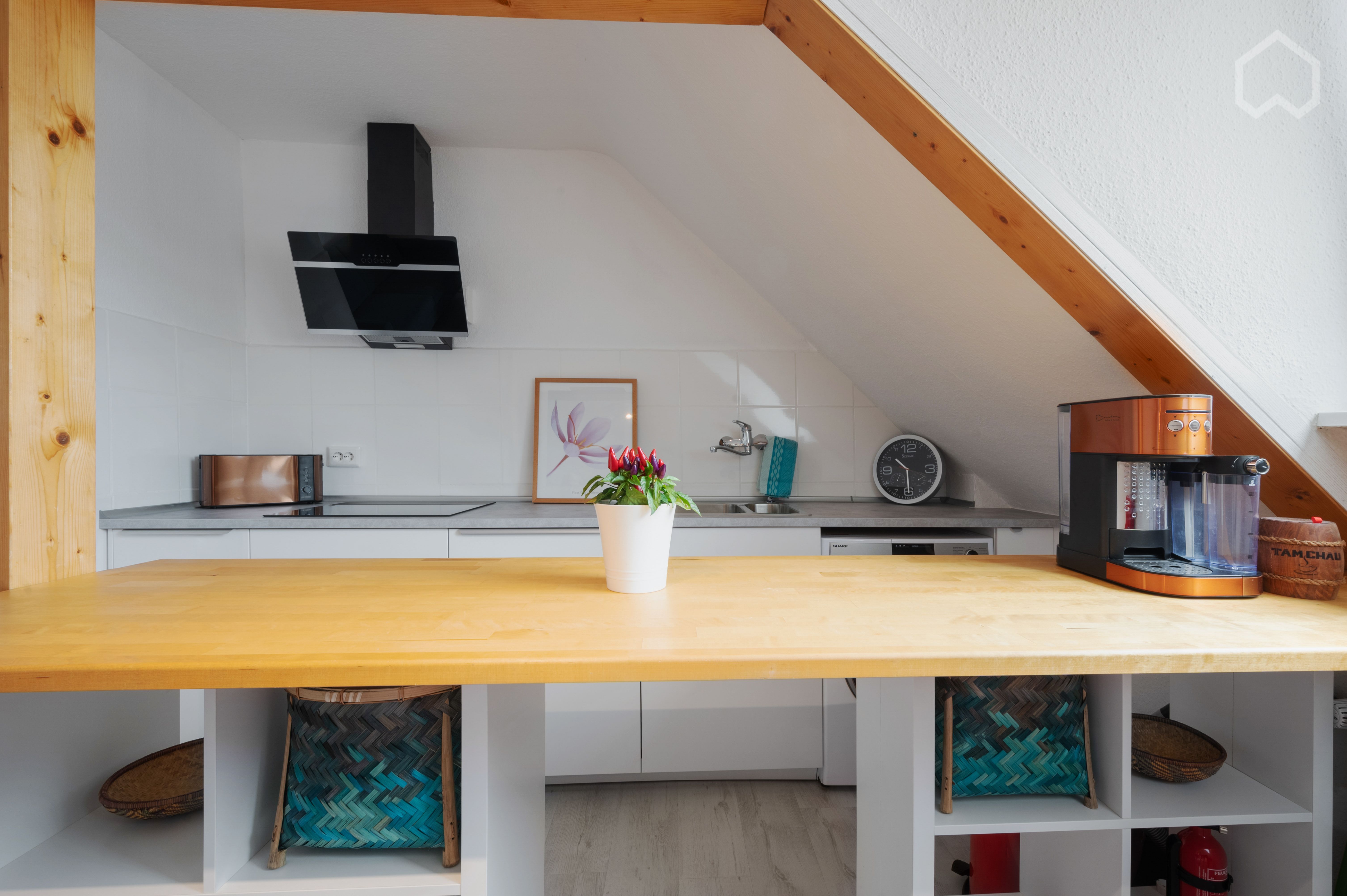  Newly Renovated Apartment In Central Location Of Oberhausen With Parking Space  -  Newly renovated apartment in central location of Oberhausen with parking space  - Gallery -  1