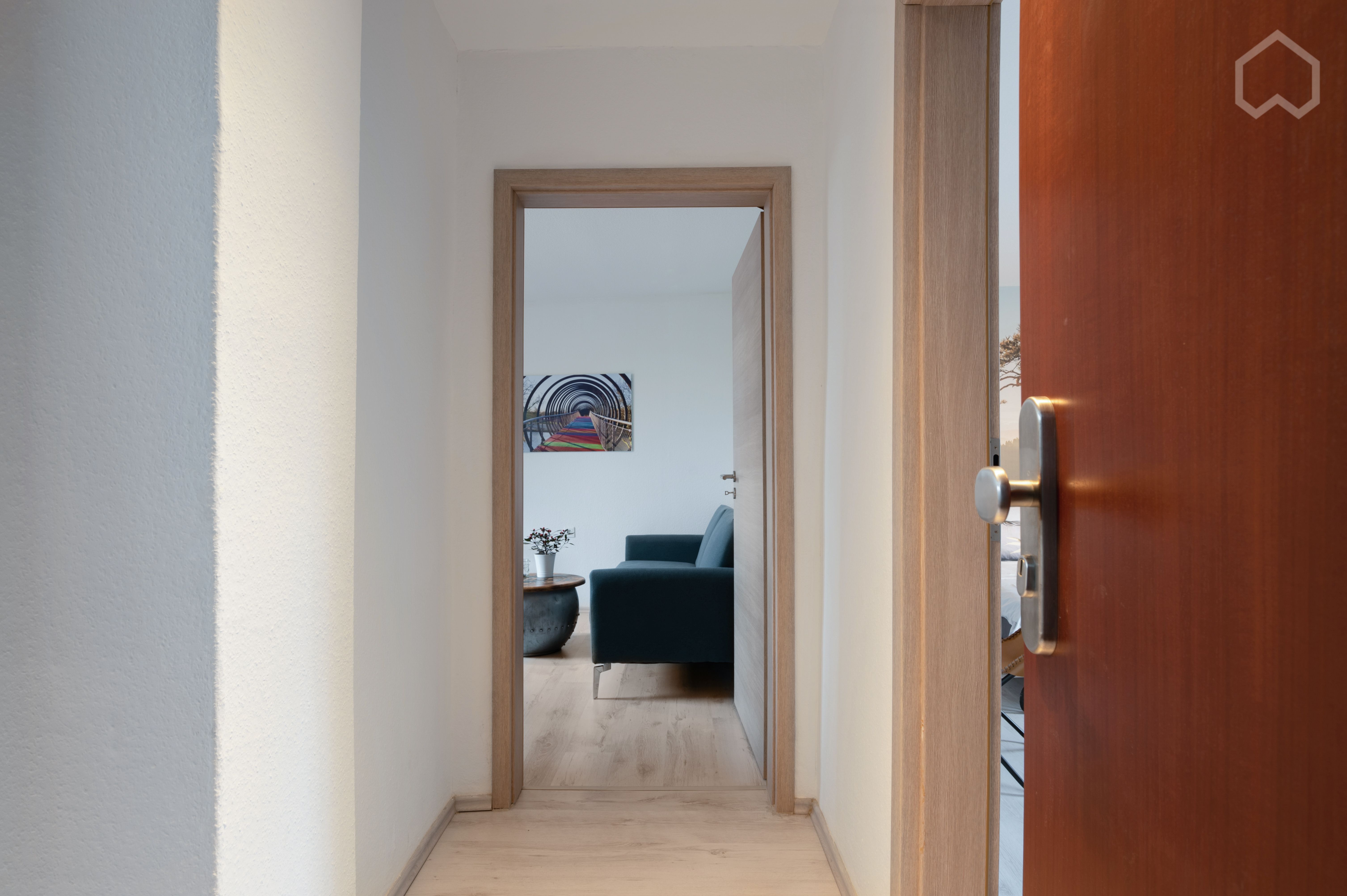  Newly Renovated Apartment In Central Location Of Oberhausen With Parking Space  -  Newly renovated apartment in central location of Oberhausen with parking space  - Gallery -  4