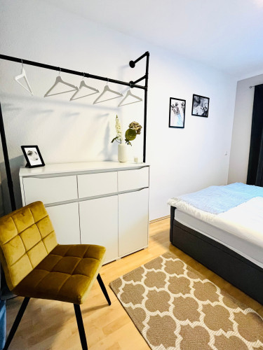 Modern 3 room apartment with balcony, WiFi, kitchen & smart TV - Gallery - 15