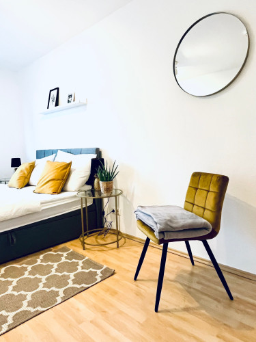 Modern 3 room apartment with balcony, WiFi, kitchen & smart TV