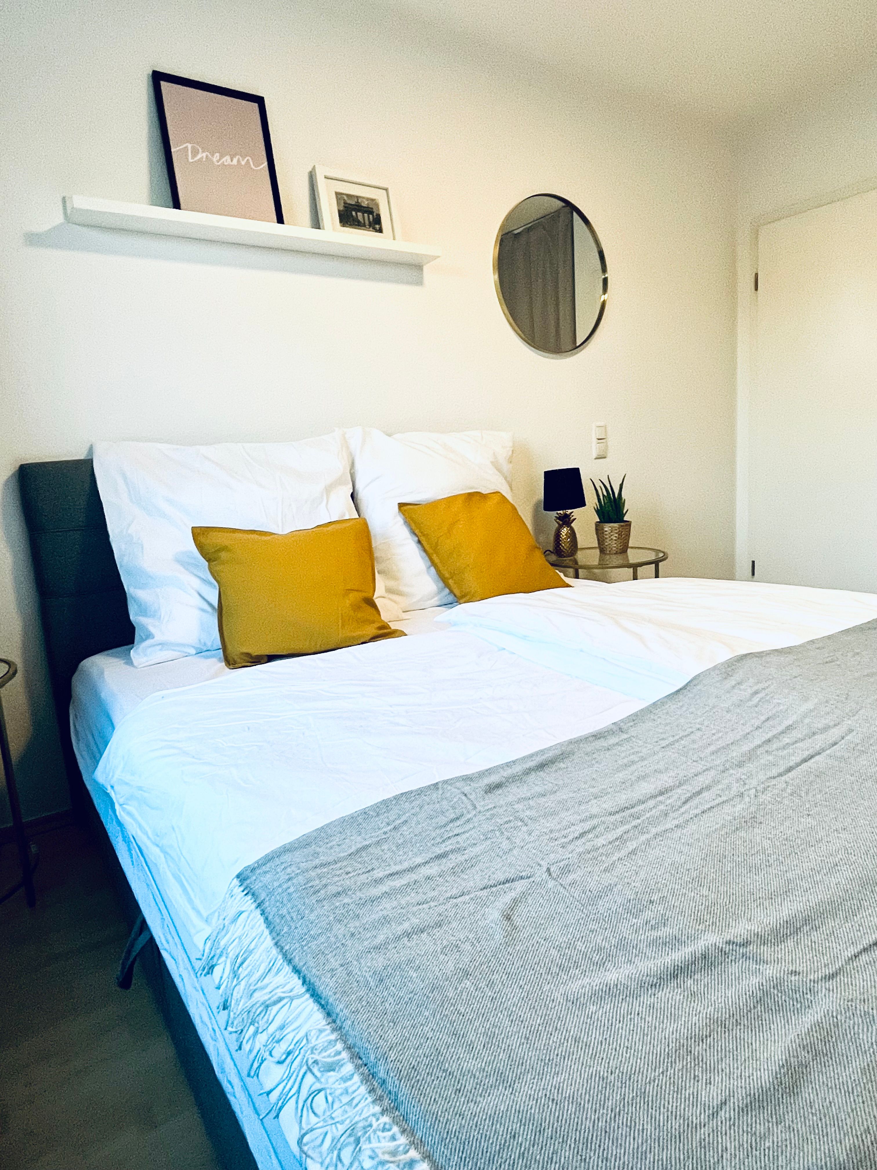 Modern 3 Room Apartment With Balcony, WiFi, Kitchen & Smart TV - 17