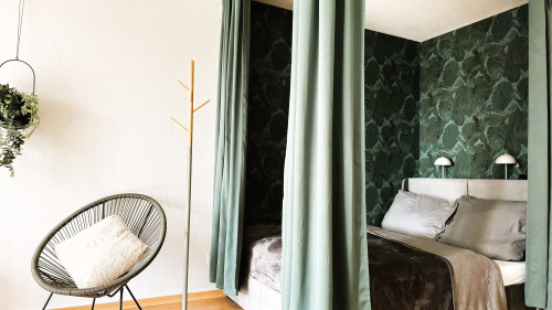 Central Living Meets Nature – Your Perfect Home Away from Home