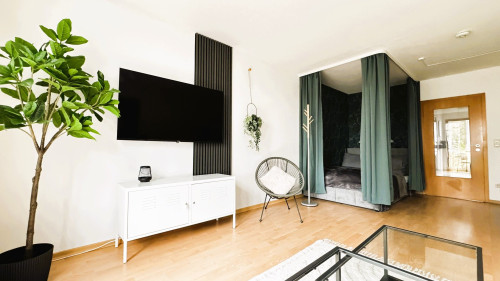 Central Living Meets Nature – Your Perfect Home Away from Home - Gallery - 6