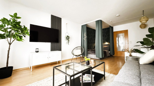 Central Living Meets Nature – Your Perfect Home Away from Home - Gallery - 4