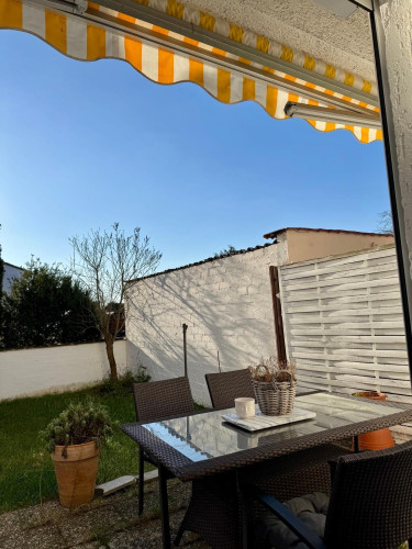 Awesome 2 Room Apartment in Raunheim