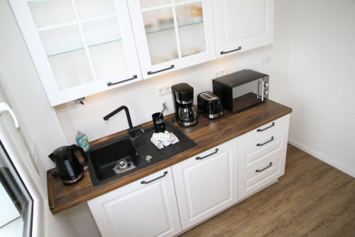 Close to the City, Quiet & Modern: Garden Apartment w/ Terrace - Gallery - 23