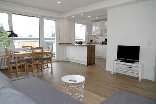 Close to the City, Quiet & Modern: Garden Apartment w/ Terrace - Gallery - 10