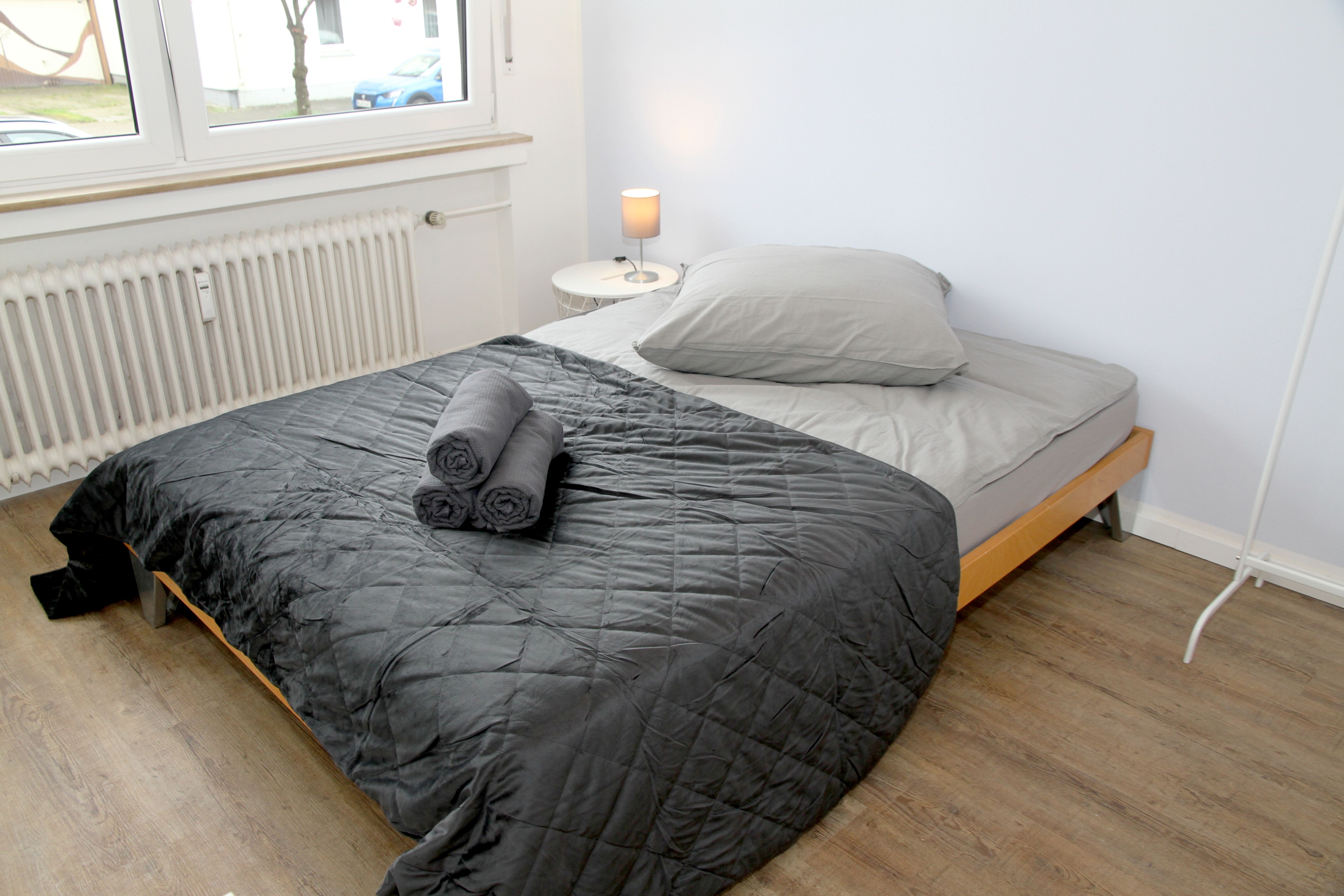 Close To The City, Quiet & Modern: Garden Apartment W/ Terrace - 12