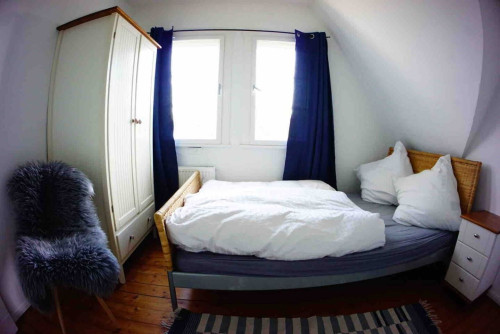 Beautiful central attic apartment in Wilhelminian style city villa