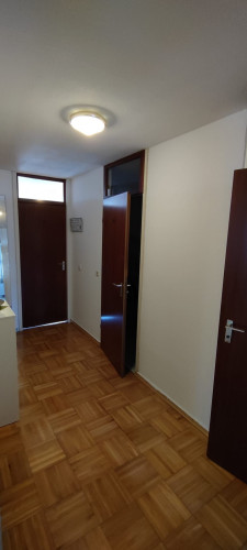 Huge appartament with an awesome view from two balconys, garage and dining area