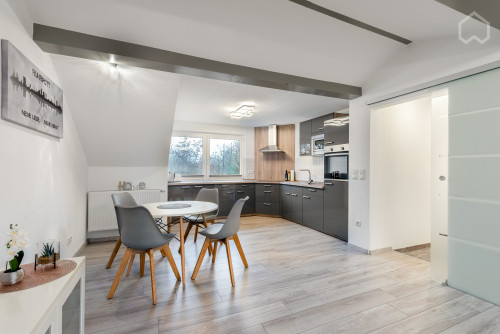 Bright, comfortable temporary apartment in Essen Katernberg