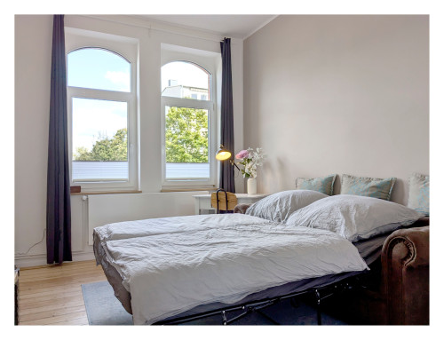 Central 2-room flat in an old building with charm in the List