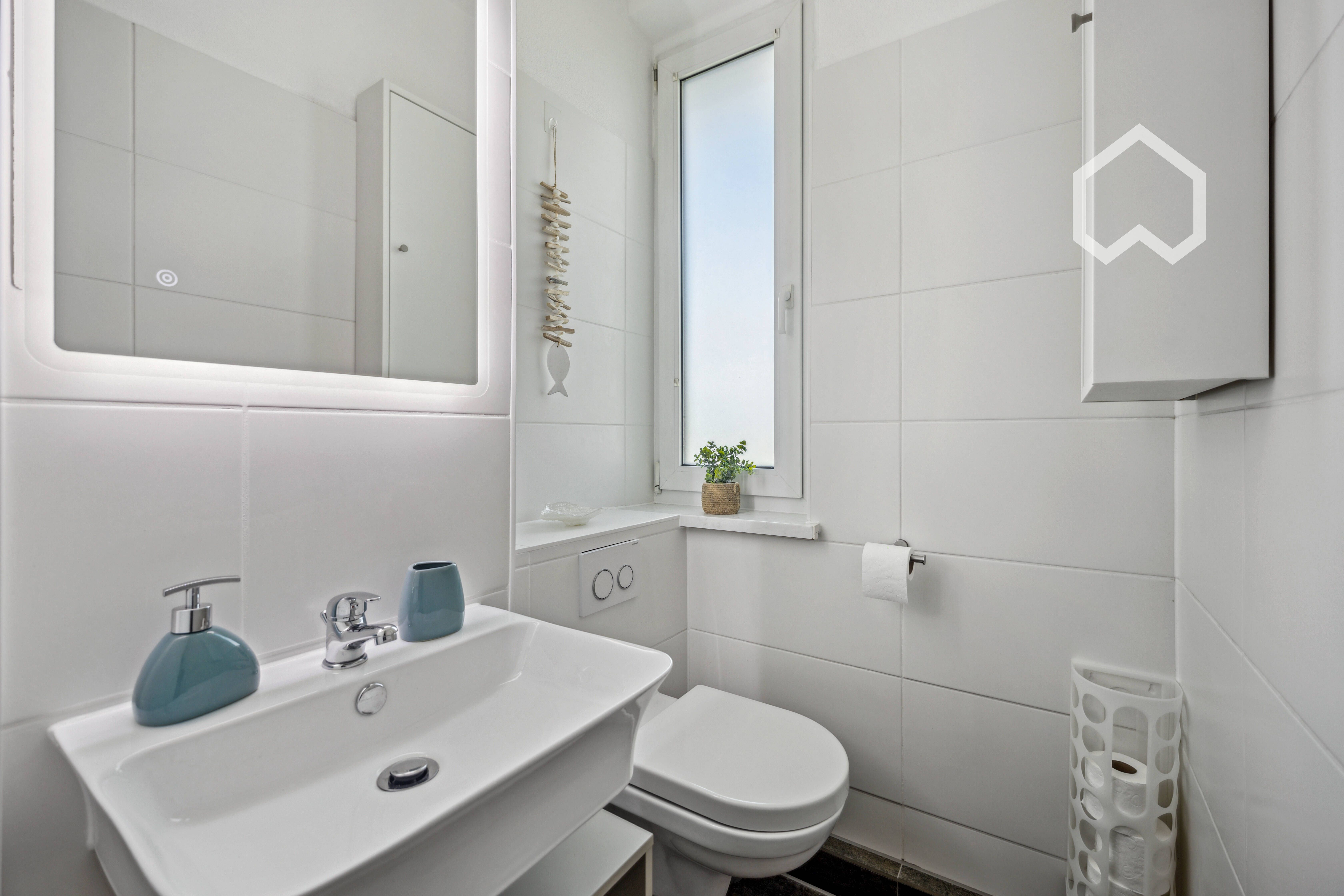  Laubegast · 2-Room All-Inclusive · Renovated 2025 · Balcony · Anmeldung & Home Office  -  Laubegast · 2-room all-inclusive · renovated 2025 · balcony · Anmeldung & home office  - Gallery -  8