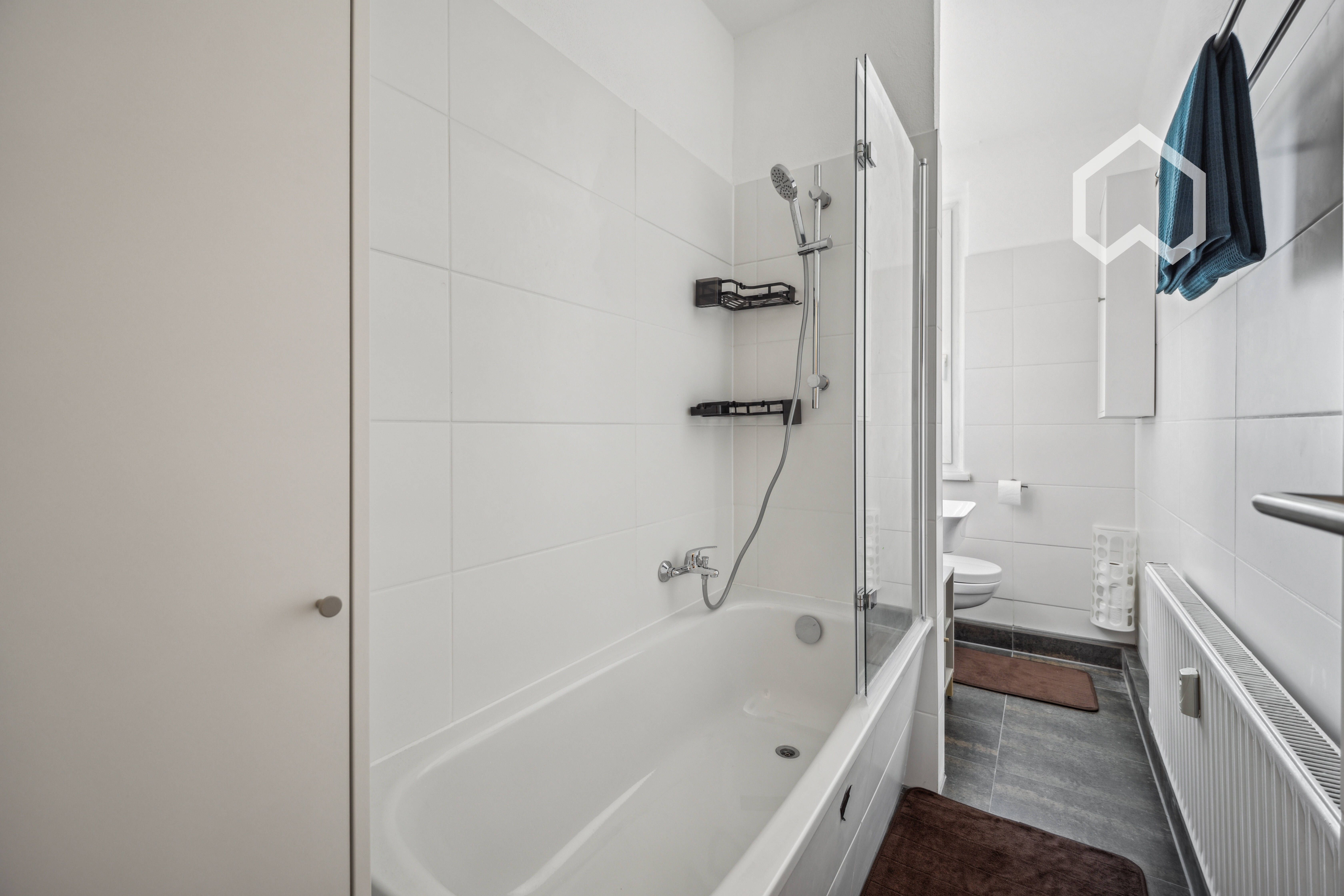  Laubegast · 2-Room All-Inclusive · Renovated 2025 · Balcony · Anmeldung & Home Office  -  Laubegast · 2-room all-inclusive · renovated 2025 · balcony · Anmeldung & home office  - Gallery -  7