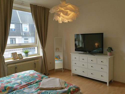 Nice 2 room apartment with balcony and large bathroom in a quiet street - Gallery - 16