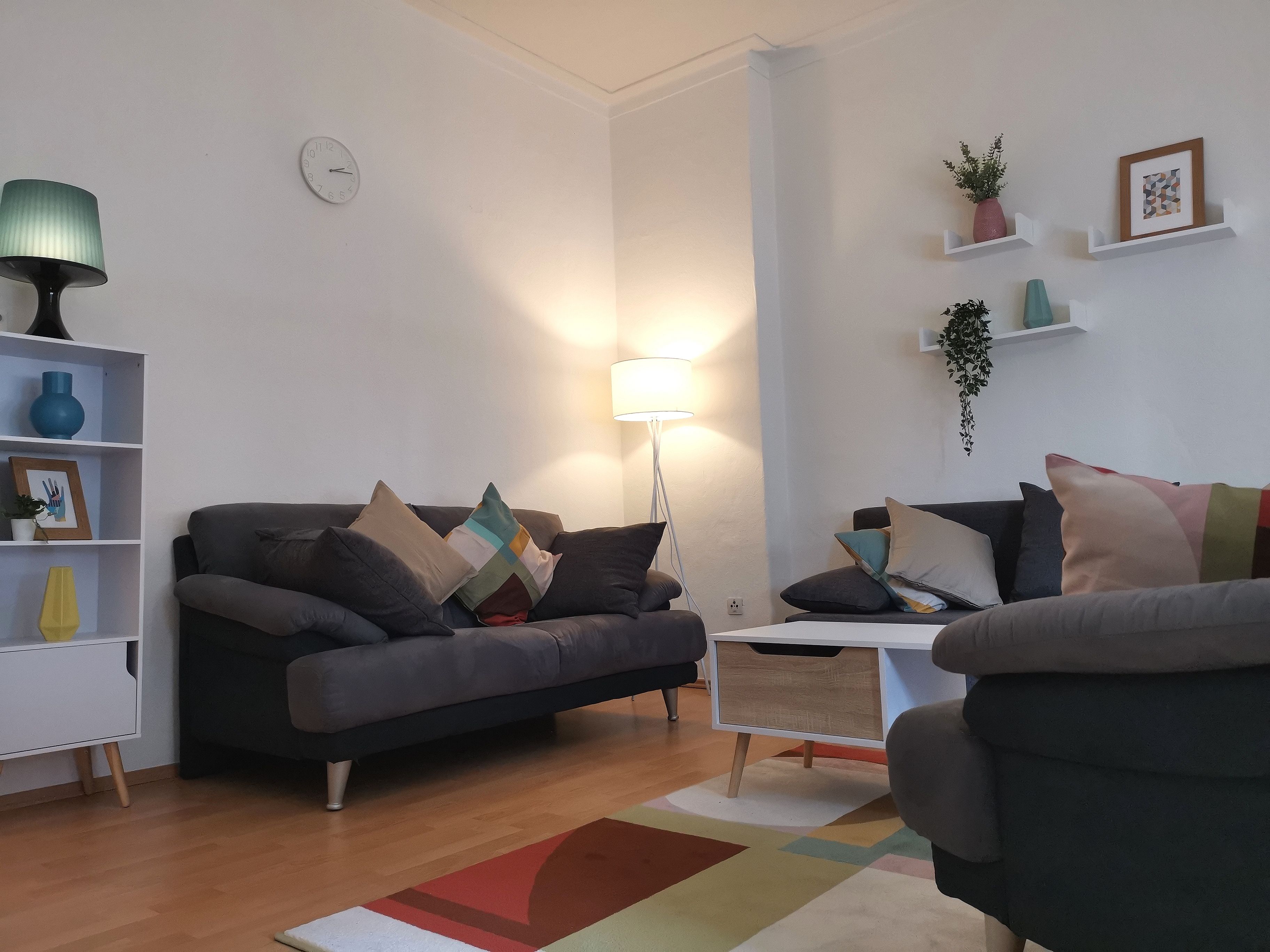 Nice 2 Room Apartment With Balcony And Large Bathroom In A Quiet Street - 20