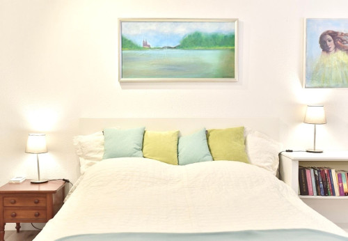 Beautiful apartment with inner courtyard, carport and with two parking spaces