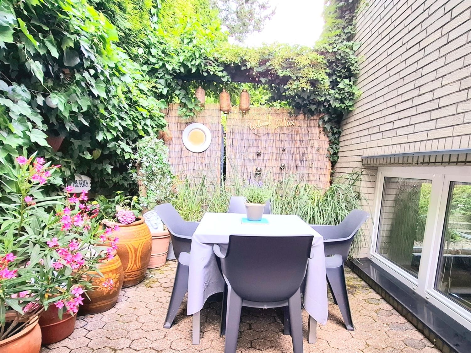  Beautiful Apartment With Inner Courtyard, Carport And With Two Parking Spaces  -  Beautiful apartment with inner courtyard, carport and with two parking spaces  - Gallery -  11