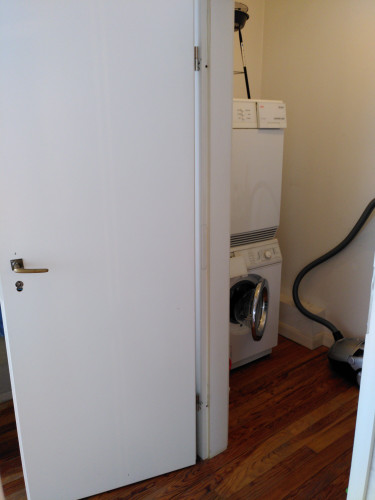 Bright attic apartment with west balcony in central location in Bonn Weststadt