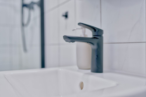 SudenburgNest: Modern, studio apartment in Magdeburg including box spring bed, Netflix and washing machine