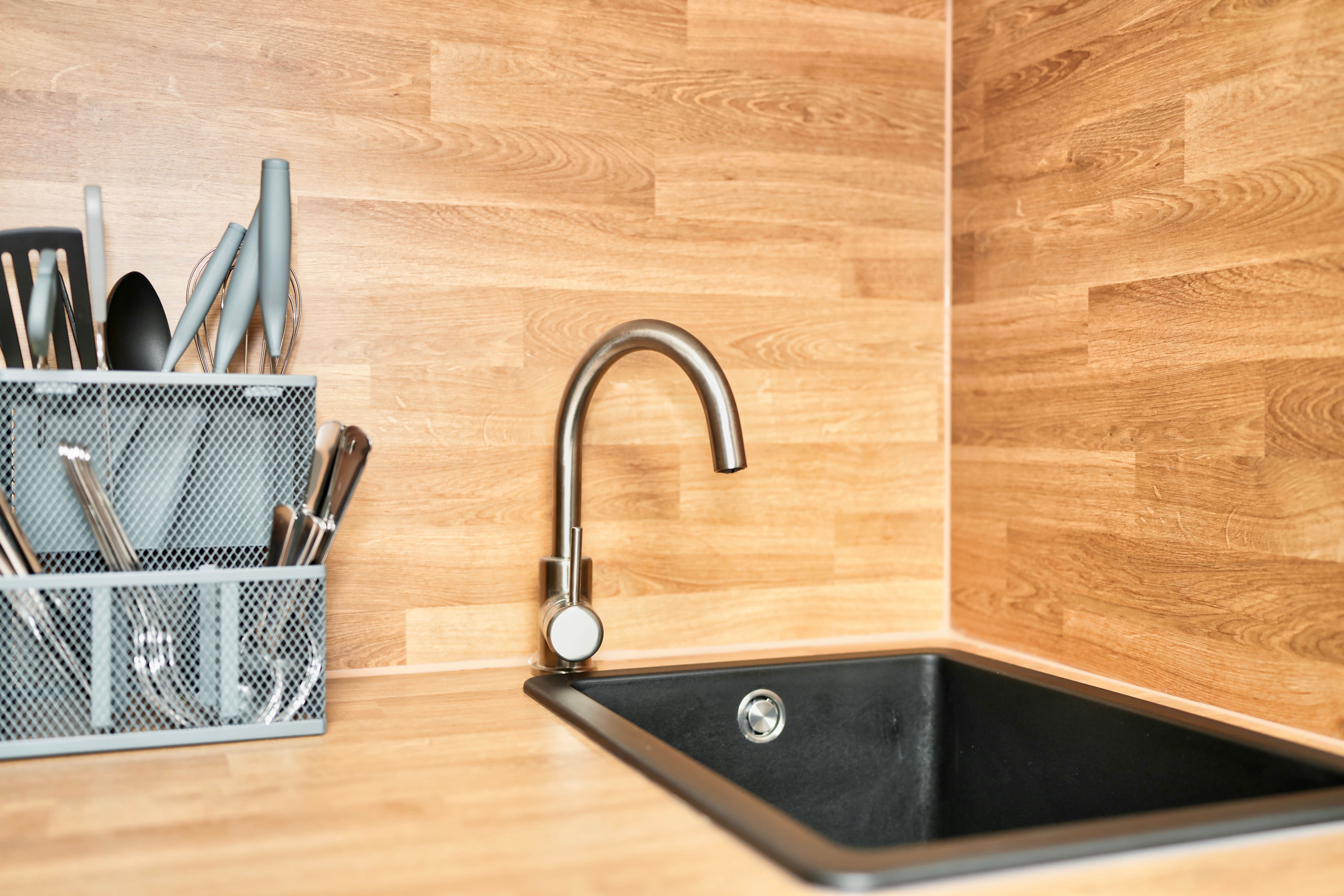  SudenburgNest: Modern, Studio Apartment In Magdeburg Including Box Spring Bed, Netflix And Washing M  -  SudenburgNest: Modern, studio apartment in Magdeburg including box spring bed, Netflix and washing machine  - Gallery -  8