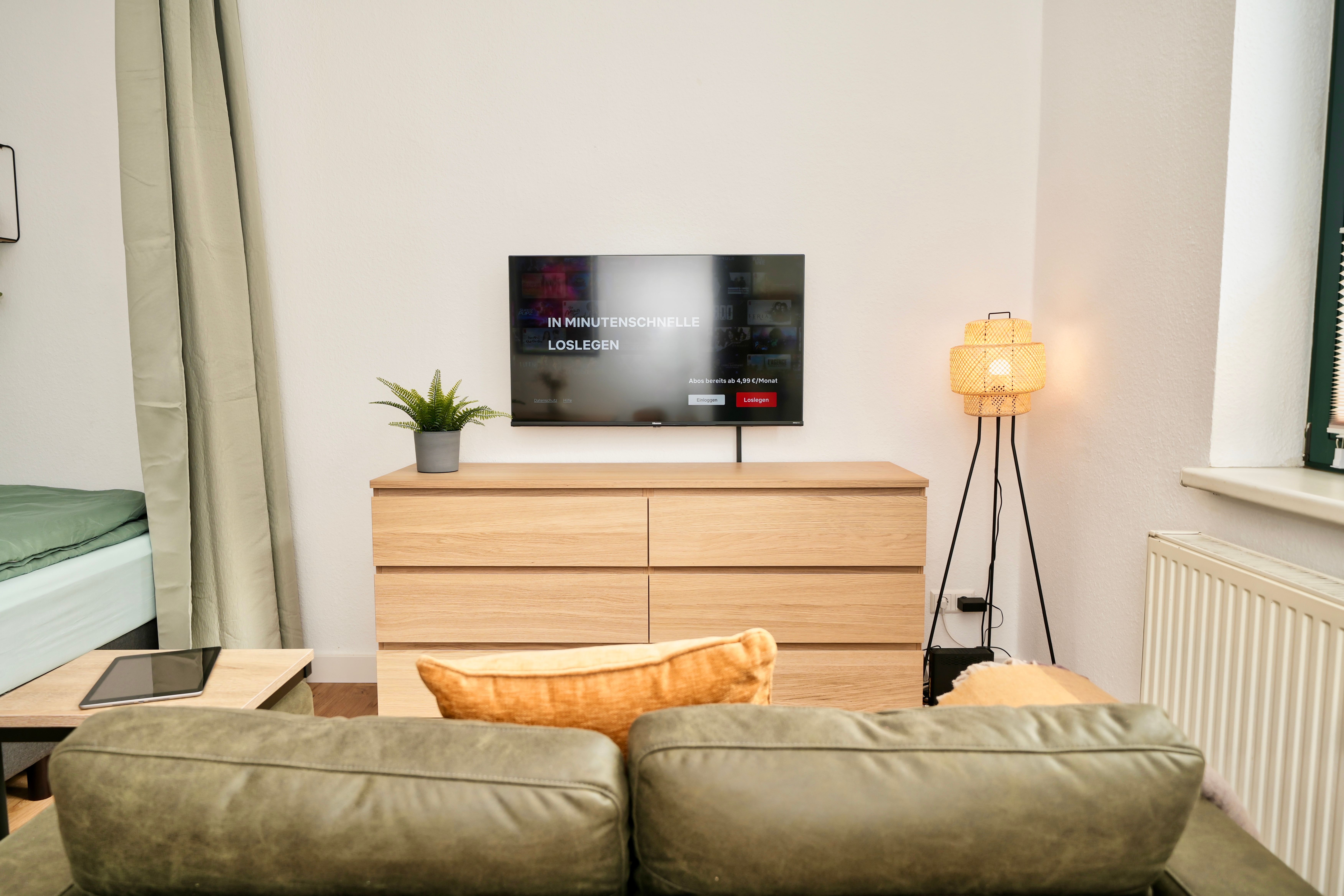  SudenburgNest: Modern, Studio Apartment In Magdeburg Including Box Spring Bed, Netflix And Washing M  -  SudenburgNest: Modern, studio apartment in Magdeburg including box spring bed, Netflix and washing machine  - Gallery -  21