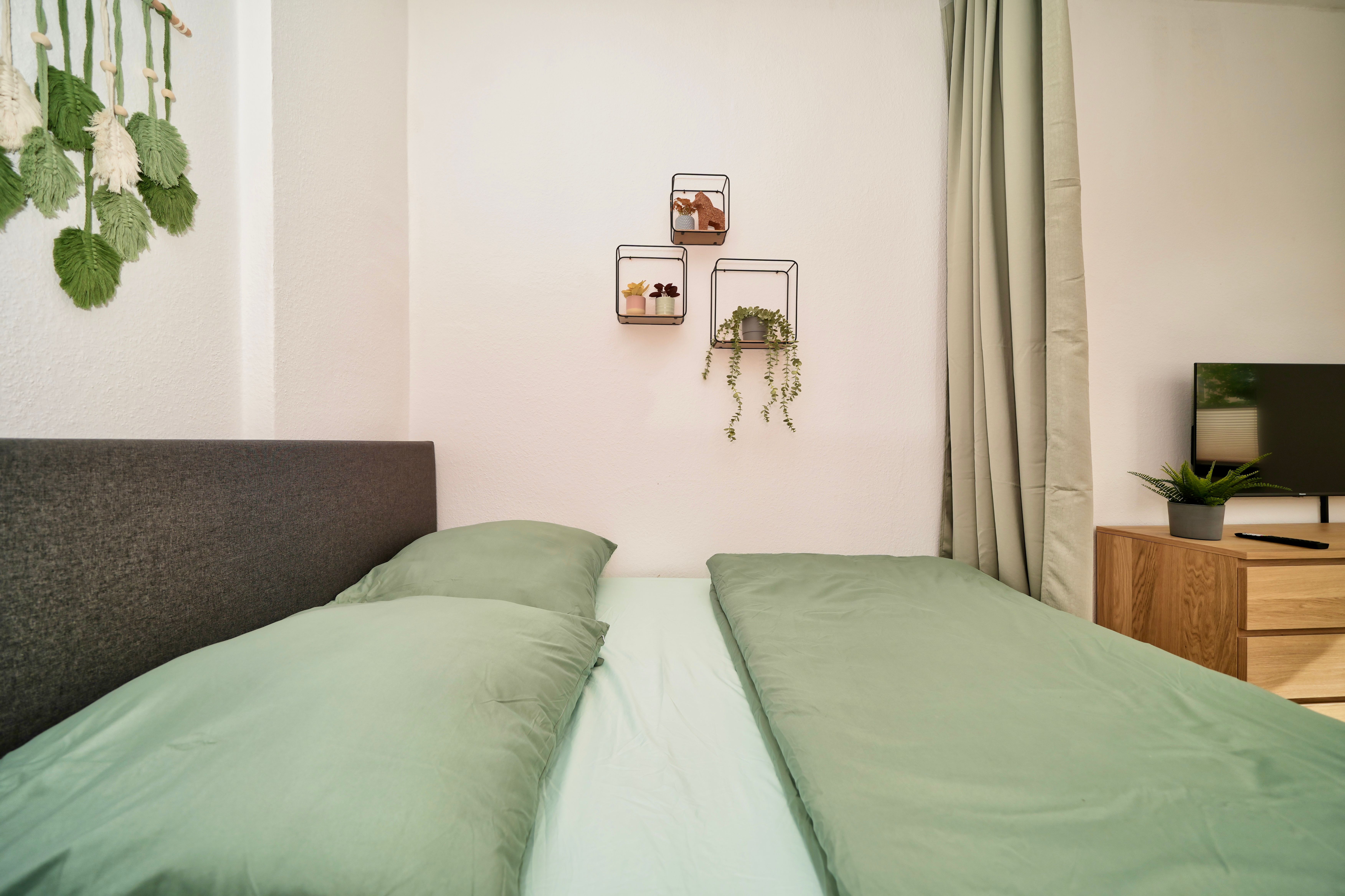  SudenburgNest: Modern, Studio Apartment In Magdeburg Including Box Spring Bed, Netflix And Washing M  -  SudenburgNest: Modern, studio apartment in Magdeburg including box spring bed, Netflix and washing machine  - Gallery -  24