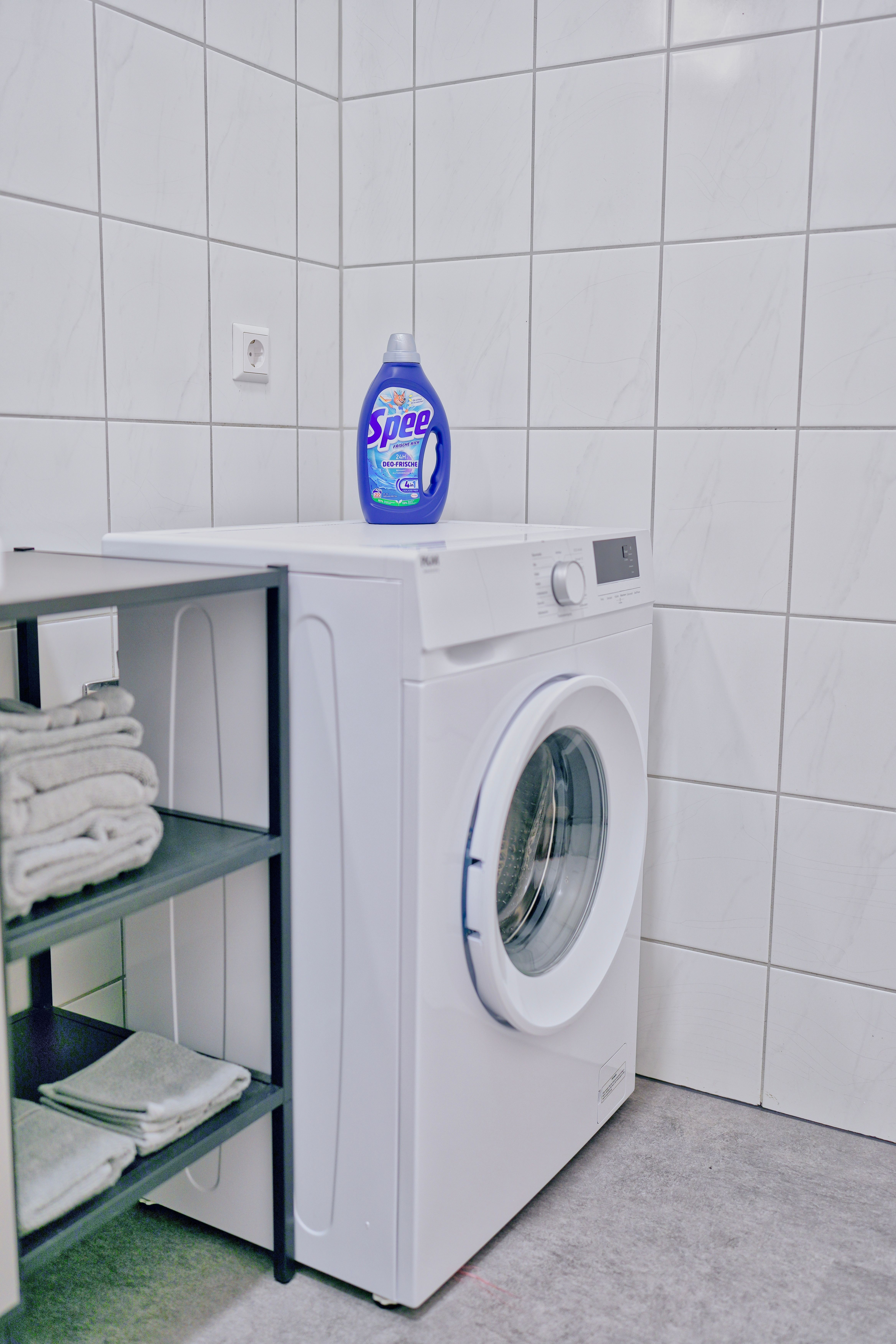 SudenburgNest: Modern, Studio Apartment In Magdeburg Including Box Spring Bed, Netflix And Washing M - SudenburgNest: Modern, studio apartment in Magdeburg including box spring bed, Netflix and washing machine - Gallery - 4