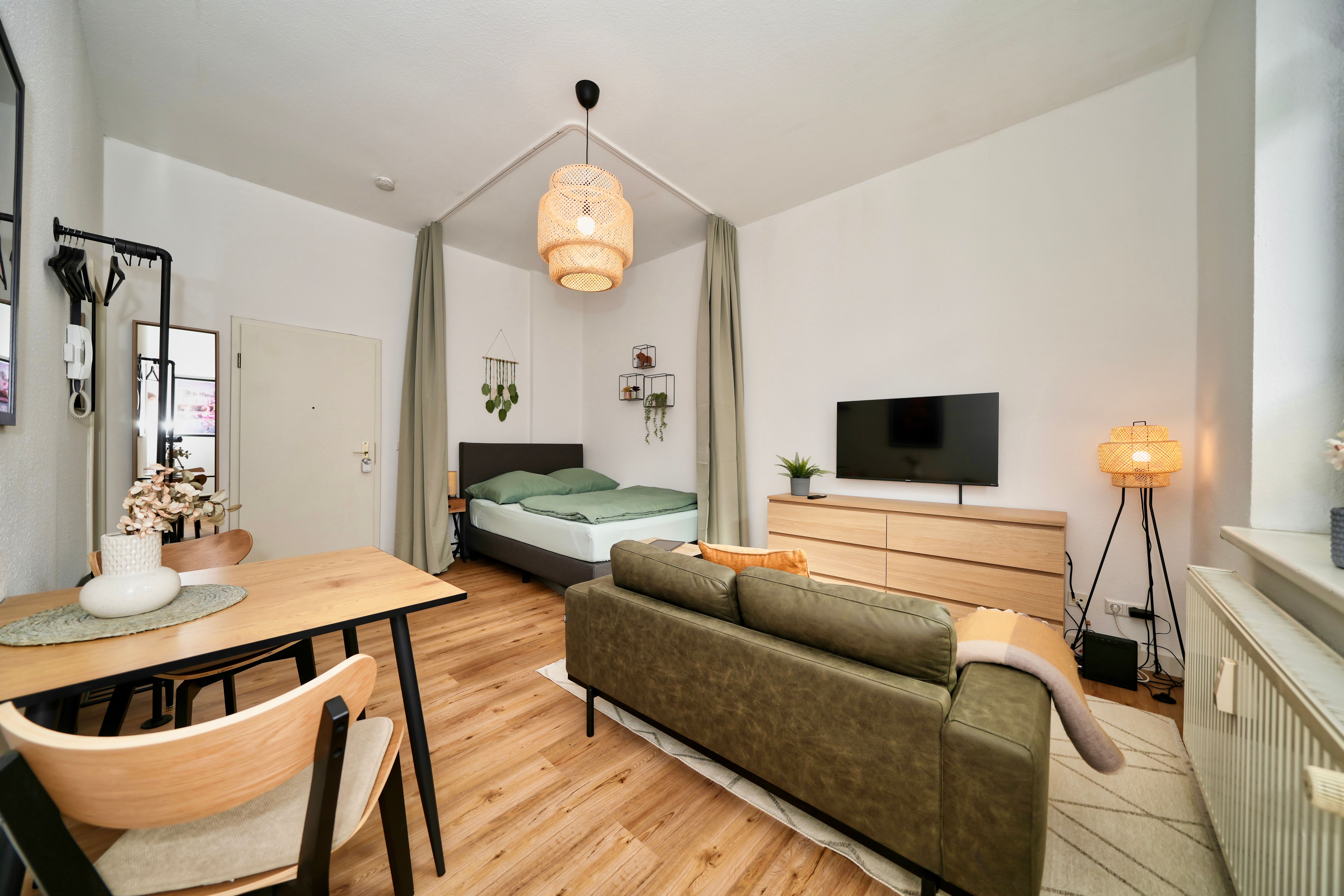  SudenburgNest: Modern, Studio Apartment In Magdeburg Including Box Spring Bed, Netflix And Washing M  -  SudenburgNest: Modern, studio apartment in Magdeburg including box spring bed, Netflix and washing machine  - Gallery -  15