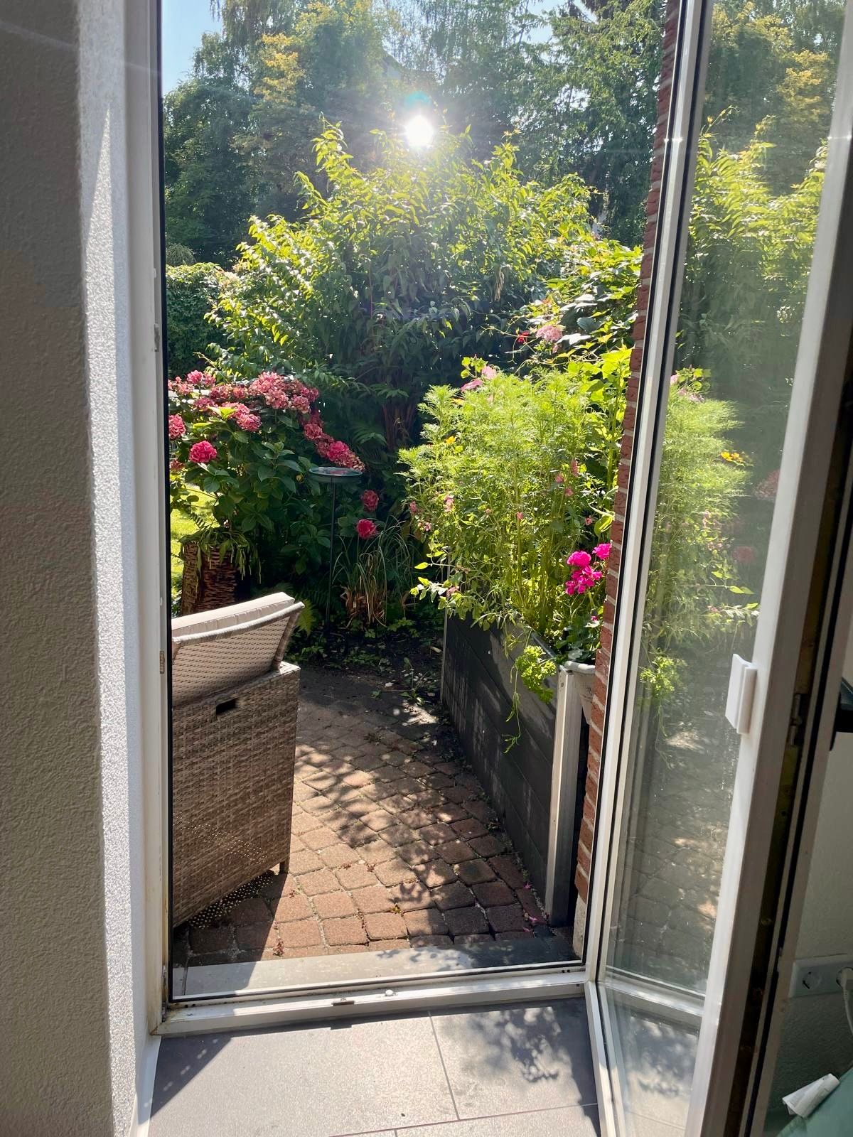  Comfortable Small House In Great Location With Terrace (Bielefeld)  -  Comfortable small house in great location with terrace (Bielefeld)  - Gallery -  1