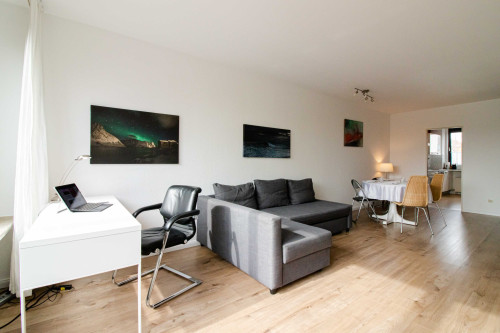 Awesome and amazing apartment near school, Düsseldorf