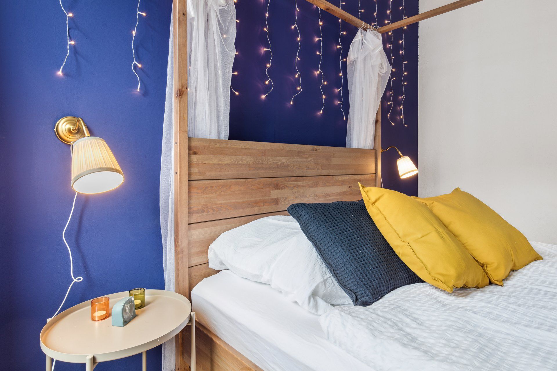 Canopy Bed L 4 BDR L Vintage Vibes – ZachaStay - 29