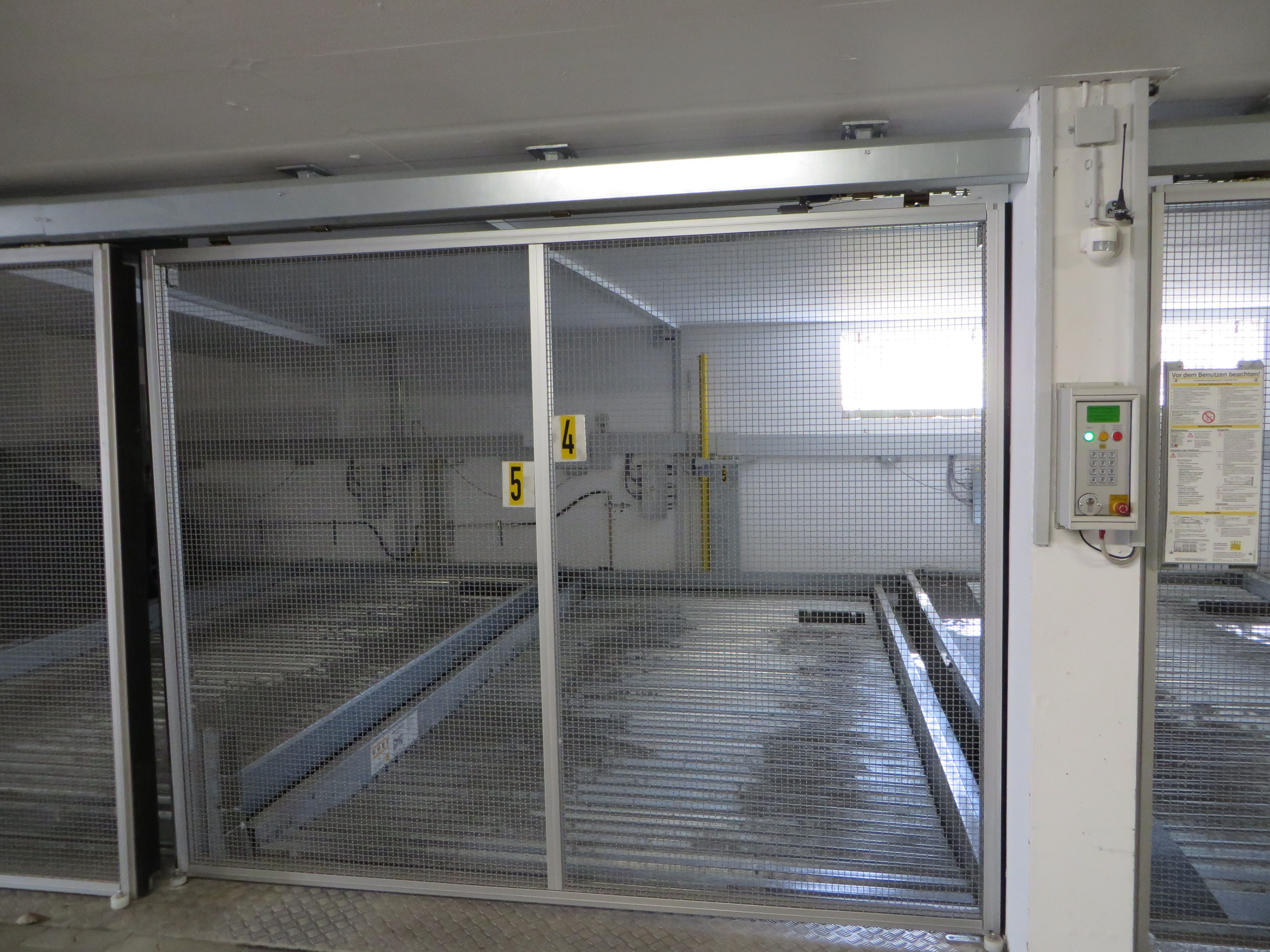  Design Apartment In The Green Suburb Of Wiesbaden, Close To Frankfurt & Airport  -  Design apartment in the green suburb of Wiesbaden, close to Frankfurt & airport  - Gallery -  1