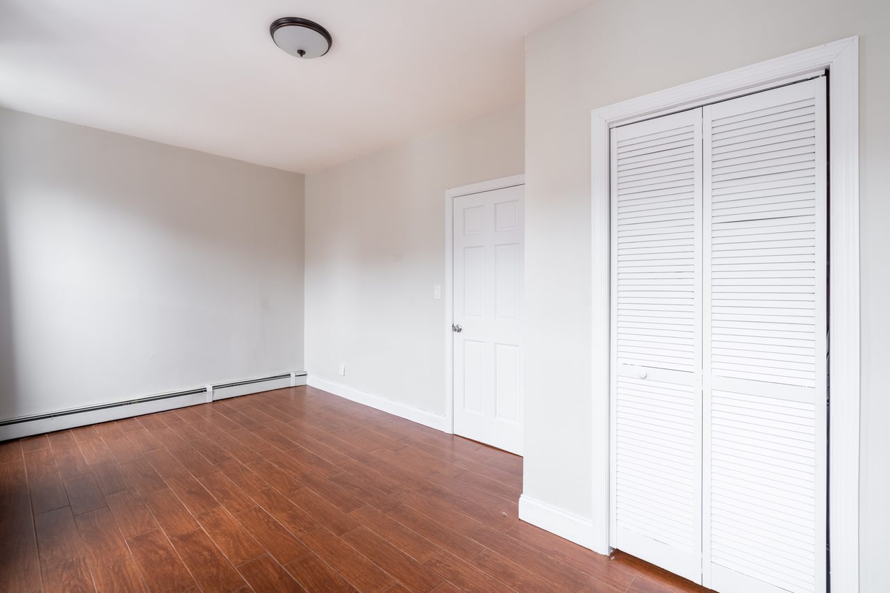  #964: Bedford-Stuyvesant - Queen Bedroom A  -  #964: Bedford-Stuyvesant  - Gallery -  17