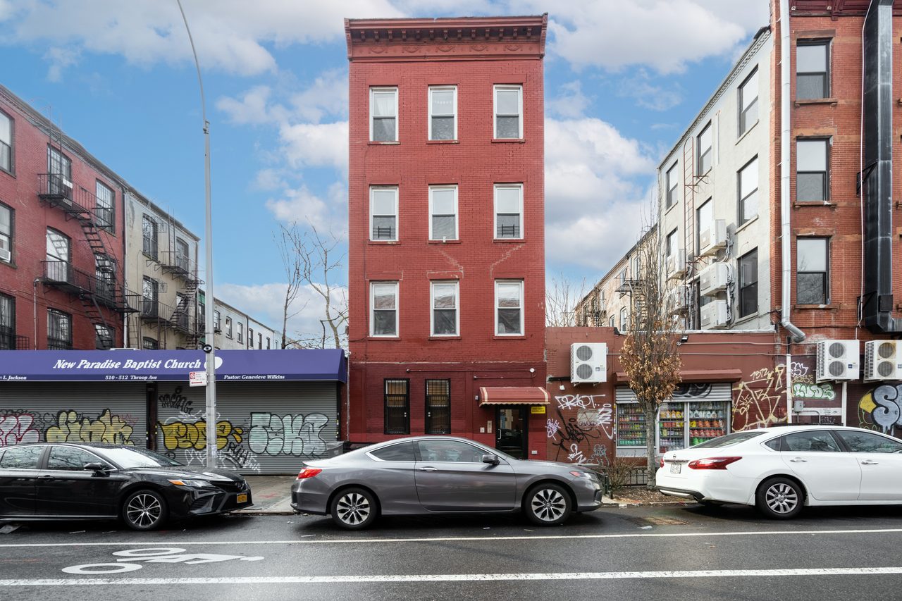  #964: Bedford-Stuyvesant - Queen Bedroom A  -  #964: Bedford-Stuyvesant  - Gallery -  1