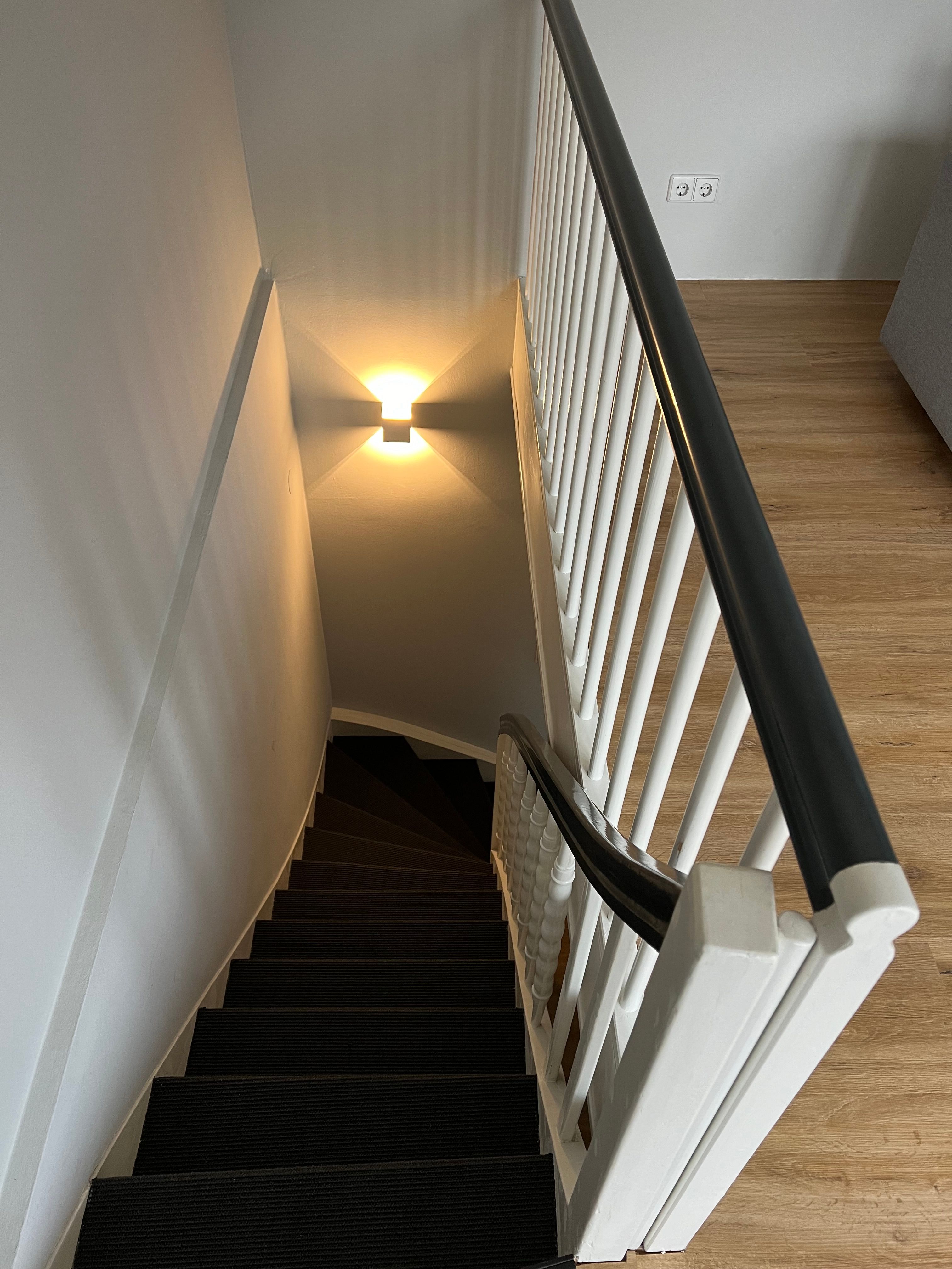  Beautiful House With Sunny Roof Terrace On The Outskirts Of Cologne. Excellent Connections To Cologn  -  Beautiful house with sunny roof terrace on the outskirts of Cologne. Excellent connections to Cologne city centre & trade fair.  - Gallery -  43