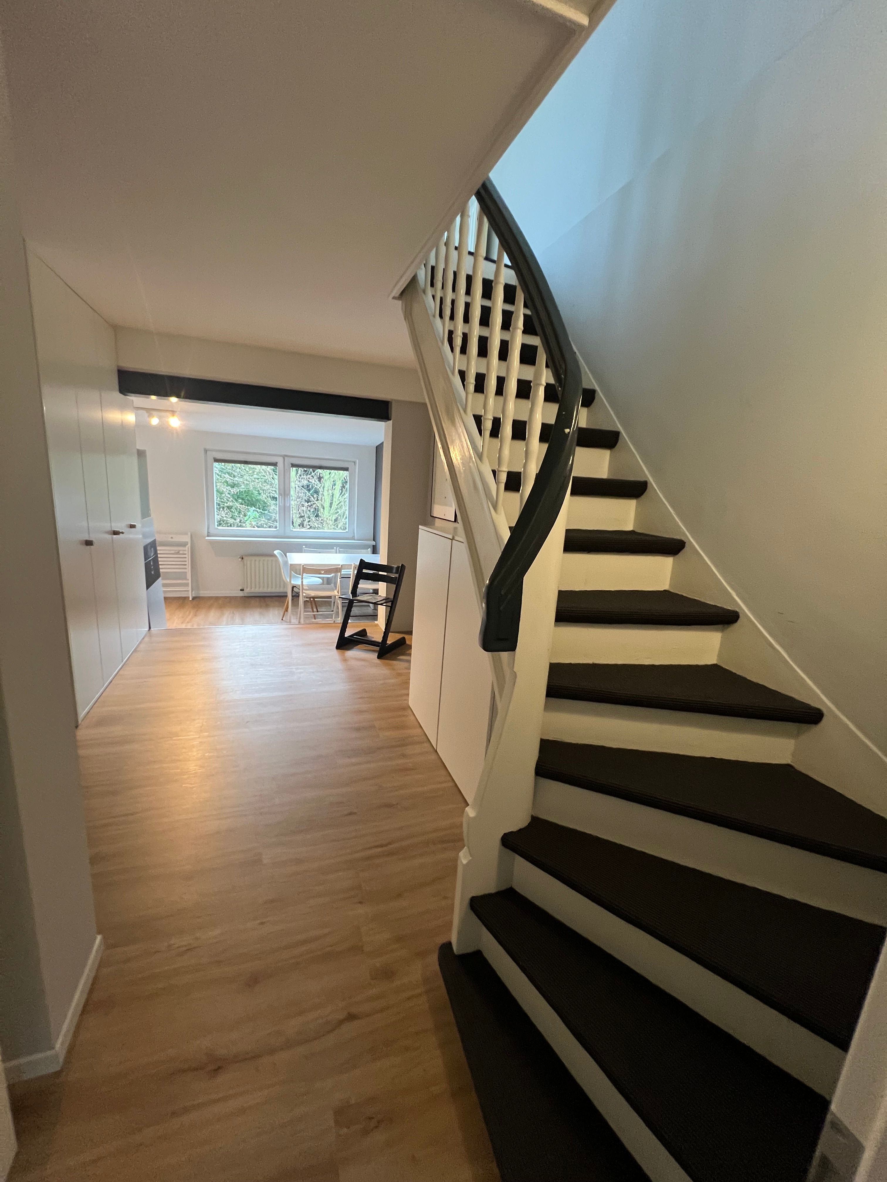  Beautiful House With Sunny Roof Terrace On The Outskirts Of Cologne. Excellent Connections To Cologn  -  Beautiful house with sunny roof terrace on the outskirts of Cologne. Excellent connections to Cologne city centre & trade fair.  - Gallery -  17