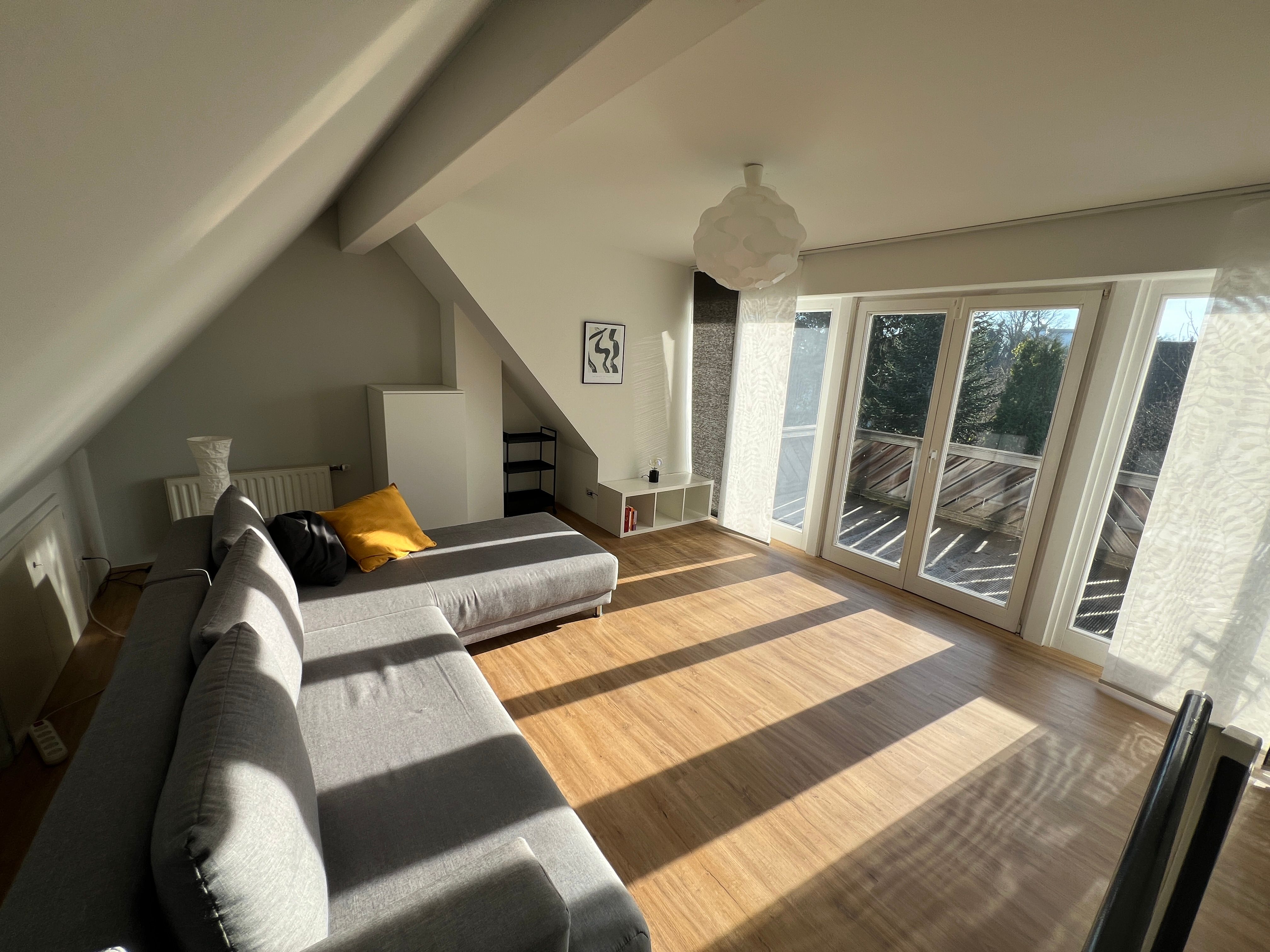  Beautiful House With Sunny Roof Terrace On The Outskirts Of Cologne. Excellent Connections To Cologn  -  Beautiful house with sunny roof terrace on the outskirts of Cologne. Excellent connections to Cologne city centre & trade fair.  - Gallery -  40