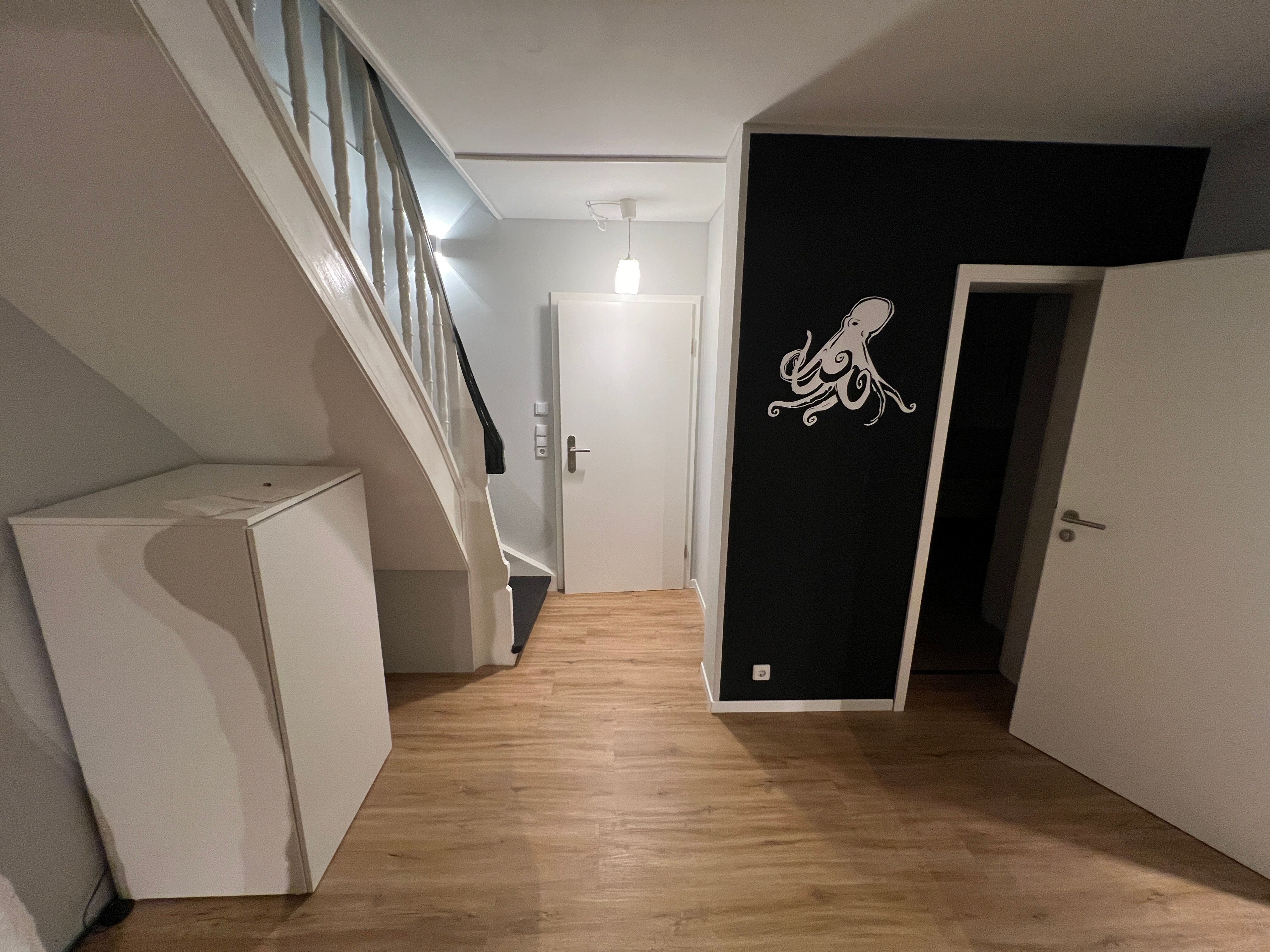  Beautiful House With Sunny Roof Terrace On The Outskirts Of Cologne. Excellent Connections To Cologn  -  Beautiful house with sunny roof terrace on the outskirts of Cologne. Excellent connections to Cologne city centre & trade fair.  - Gallery -  8