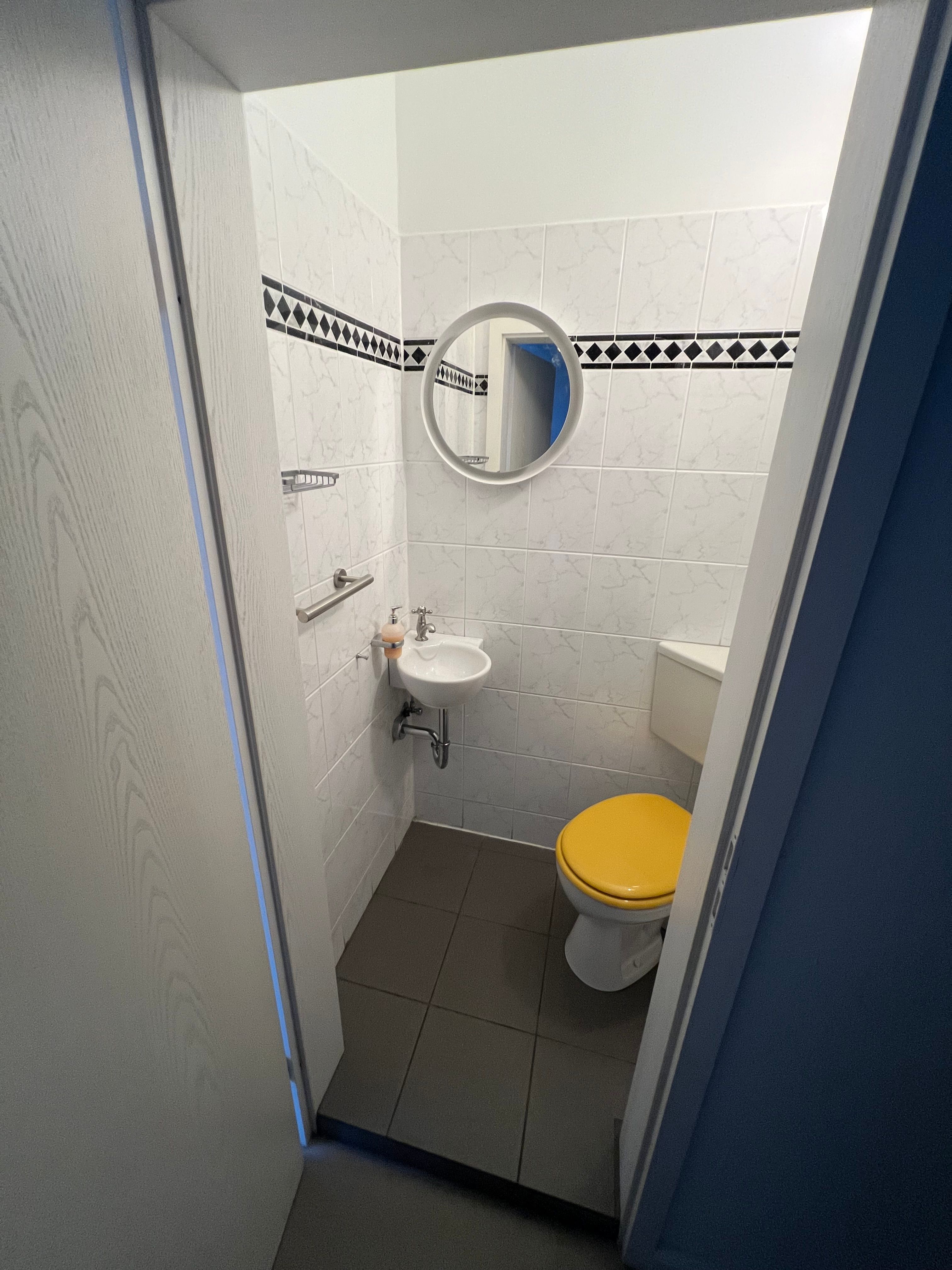  Beautiful House With Sunny Roof Terrace On The Outskirts Of Cologne. Excellent Connections To Cologn  -  Beautiful house with sunny roof terrace on the outskirts of Cologne. Excellent connections to Cologne city centre & trade fair.  - Gallery -  12