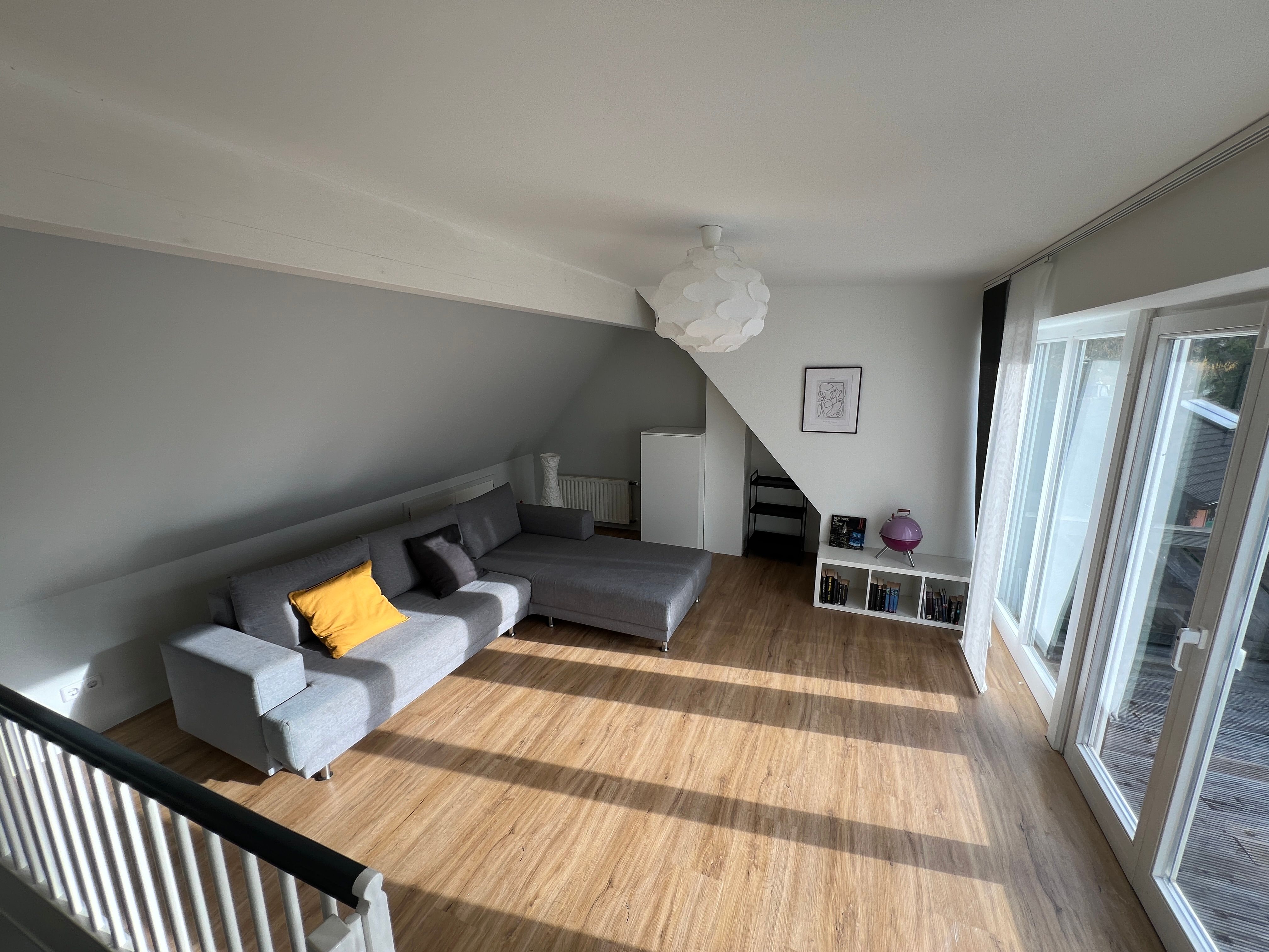  Beautiful House With Sunny Roof Terrace On The Outskirts Of Cologne. Excellent Connections To Cologn  -  Beautiful house with sunny roof terrace on the outskirts of Cologne. Excellent connections to Cologne city centre & trade fair.  - Gallery -  45