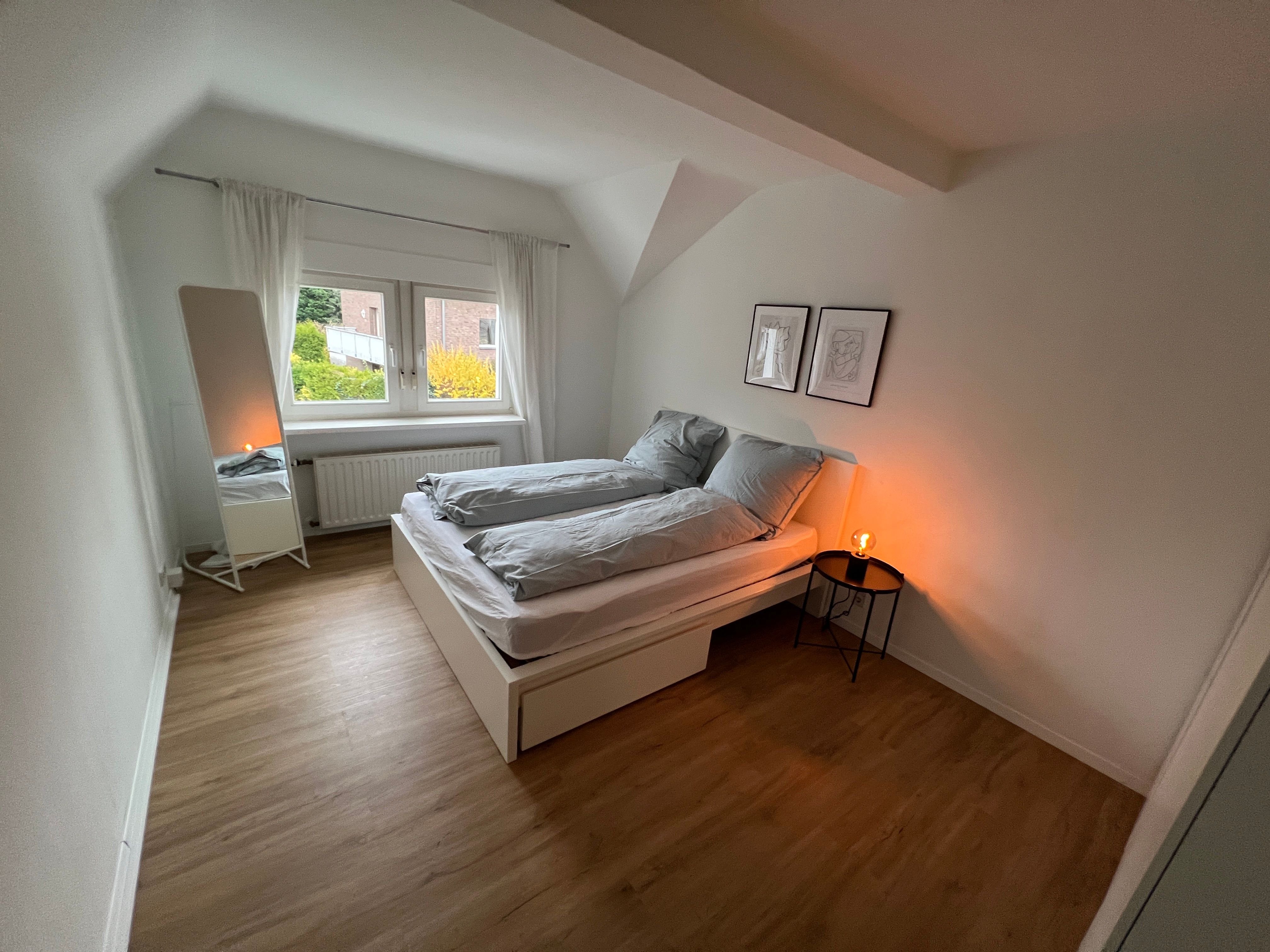  Beautiful House With Sunny Roof Terrace On The Outskirts Of Cologne. Excellent Connections To Cologn  -  Beautiful house with sunny roof terrace on the outskirts of Cologne. Excellent connections to Cologne city centre & trade fair.  - Gallery -  24