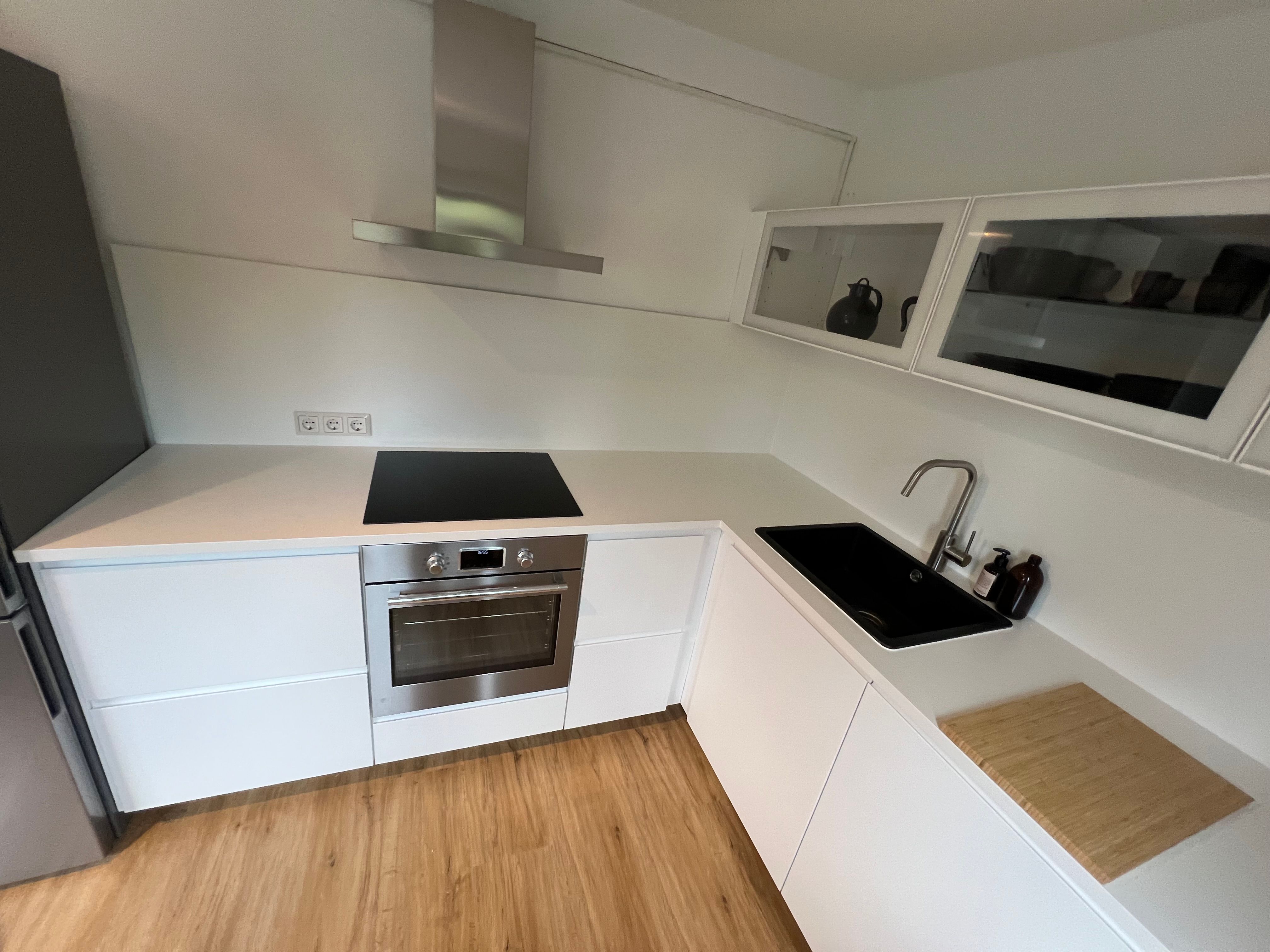  Beautiful House With Sunny Roof Terrace On The Outskirts Of Cologne. Excellent Connections To Cologn  -  Beautiful house with sunny roof terrace on the outskirts of Cologne. Excellent connections to Cologne city centre & trade fair.  - Gallery -  32